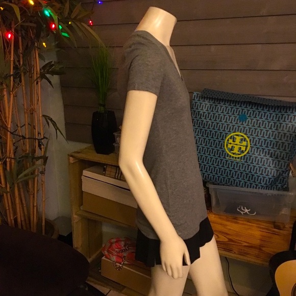 Ladies Mossimo Supply Co S/S Gray V-Neck Tee SZ S - Picture 2 of 4